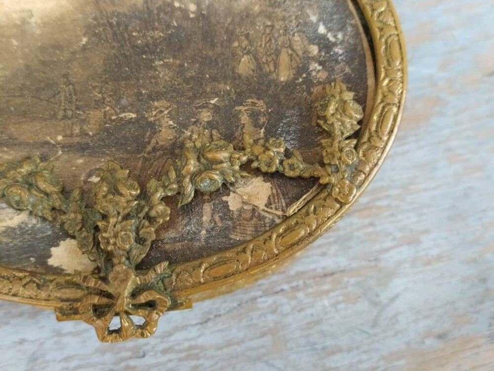Ancienne Boite &agrave; Bijoux Bronze Laiton Gravure XIX&egrave;me 