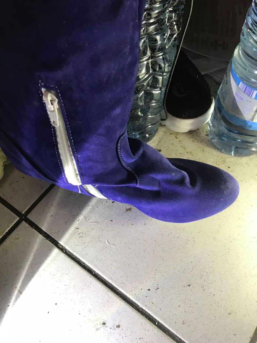 2 paires de bottines 
Chaussures