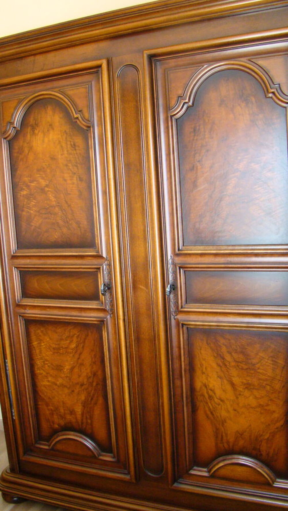 ARMOIRE STYLE LOUIS XIV Meubles