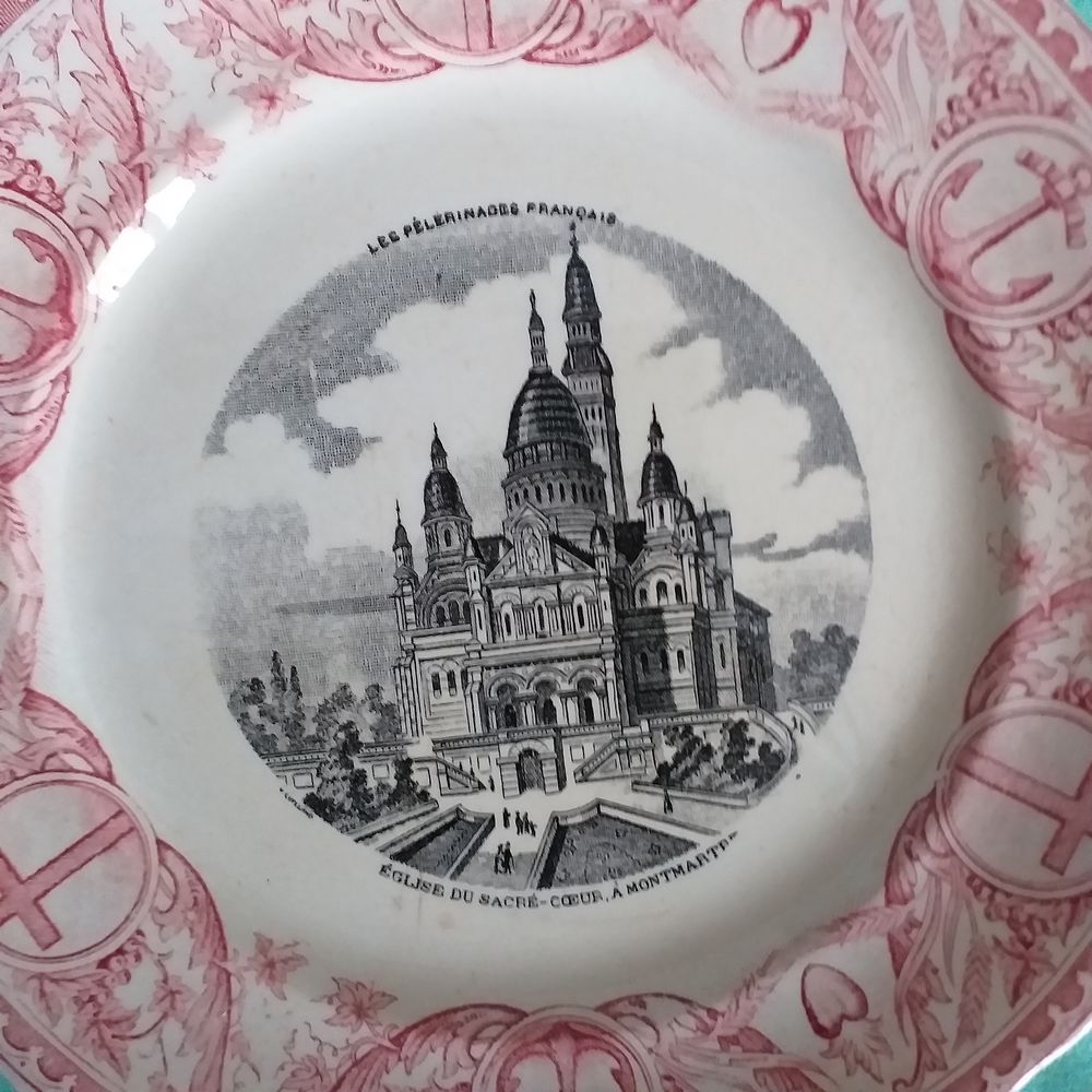 Assiette ancienne Eglise du sacr&eacute; coeur Montmartre - DIGOIN 