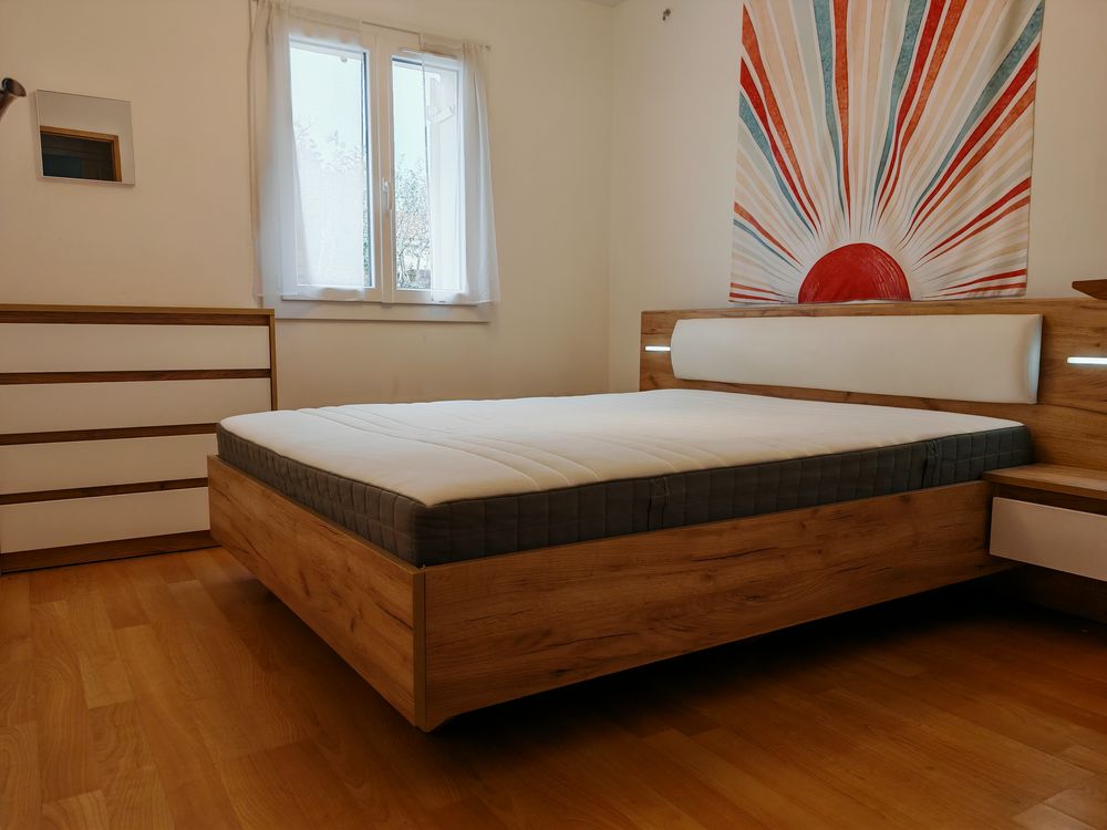 Lit + commode Meubles