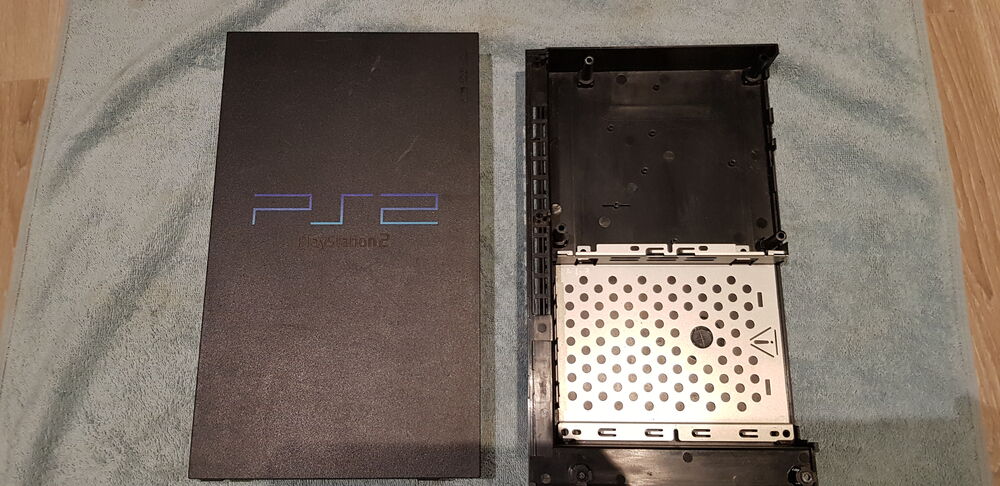 PS2 FAT SCPH39004 lot pi&egrave;ces d&eacute;tach&eacute;s divers Consoles et jeux vidéos