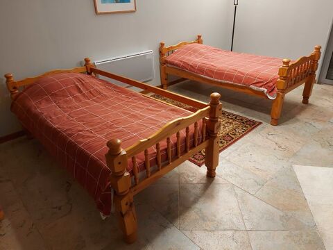 2 lits superposables 90�-190, avec literie (draps, housses de couette, oreillers et taies. 150 L�zan (30)