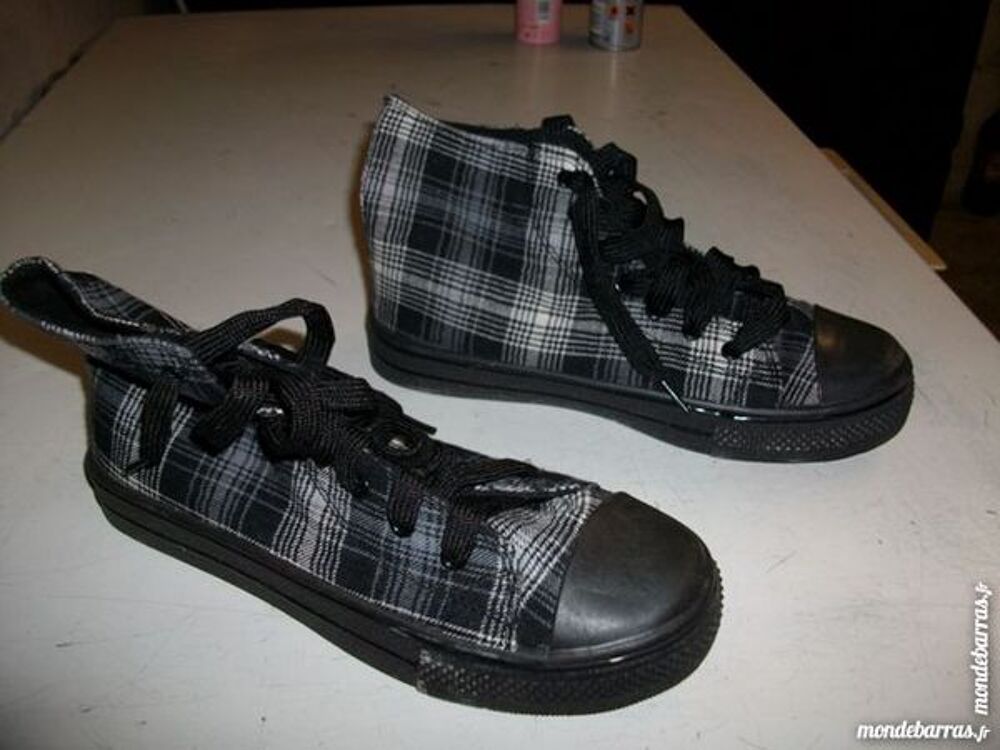Basket hautes noir quadrill&eacute;es pt 38-neuves Chaussures