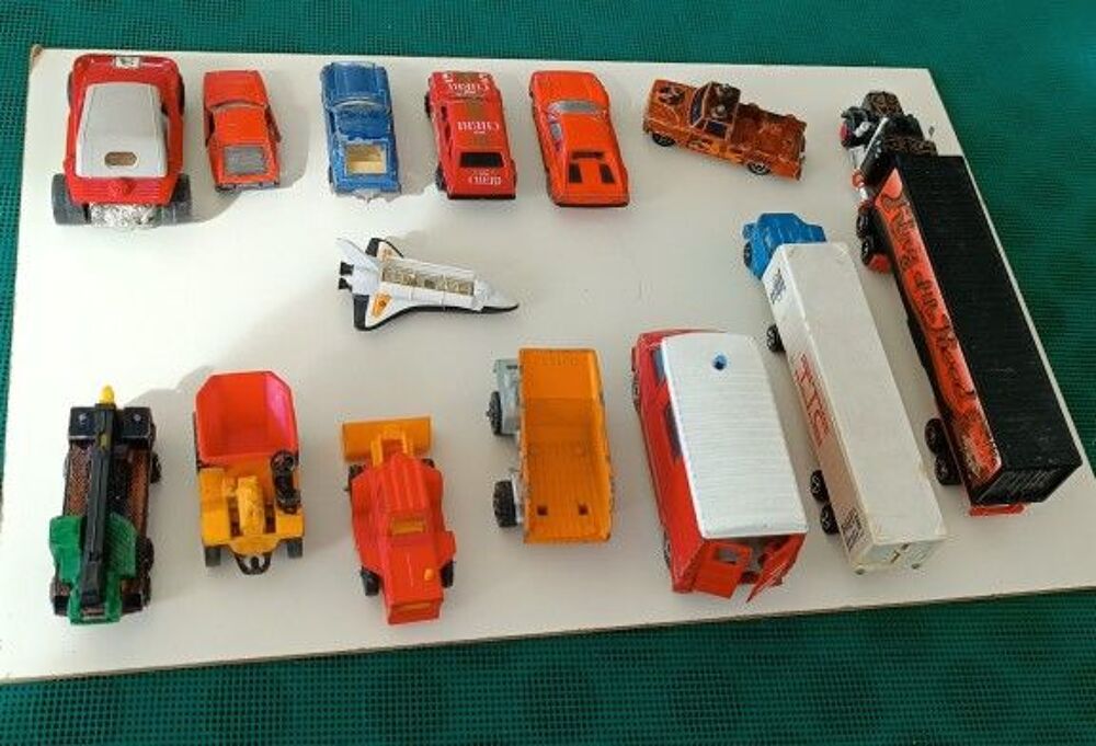 10 VEHICULES MINIATURES, MAJORETTE, CORGI, POLITOYS 