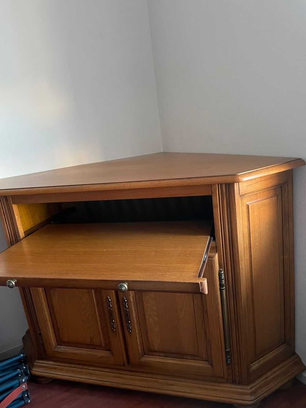 Meuble ancien d'angle en bois massif Meubles
