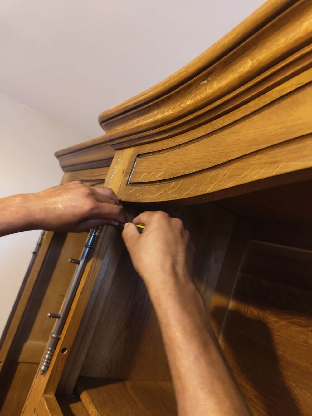 Grand vaisselier Armoire de salon en ch&ecirc;ne Meubles