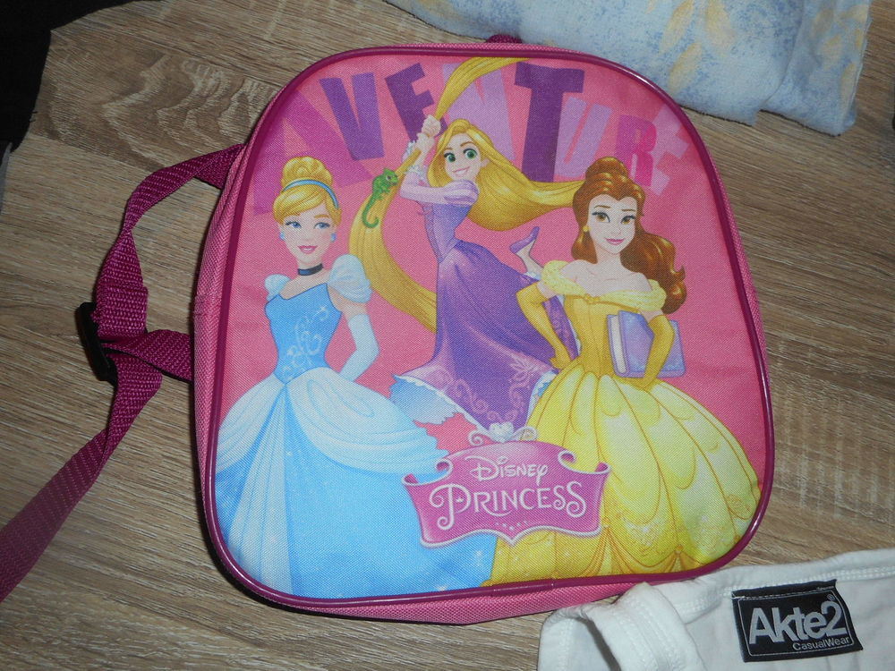 petit sac a dos fille disney princess.rose. Maroquinerie