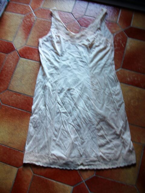 Jupon Taille 44 et Fonds de Robe de T40/42  T56 2 Bouxwiller (67)