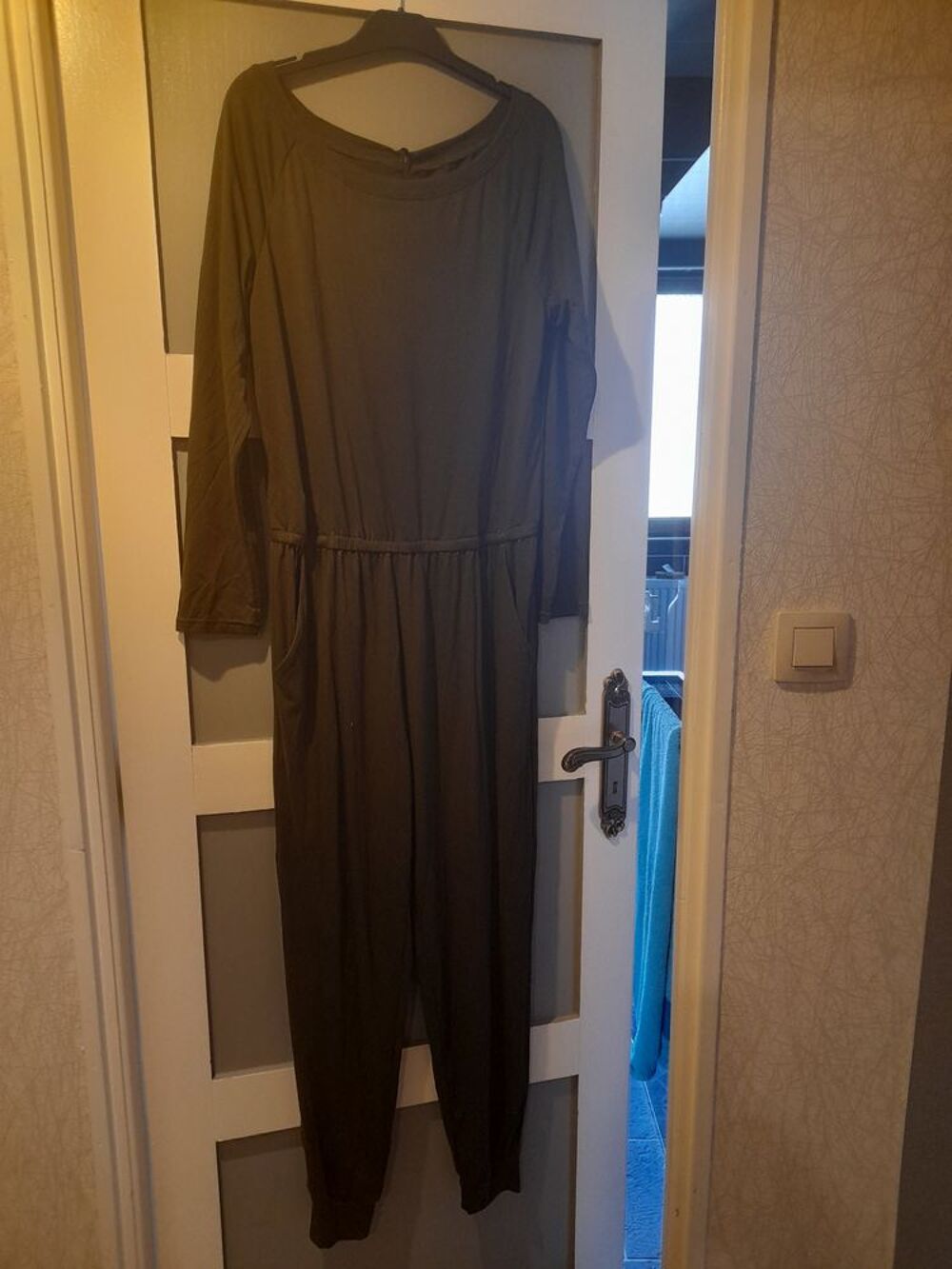 Lot de v&ecirc;tements +- 80 pieces Vêtements
