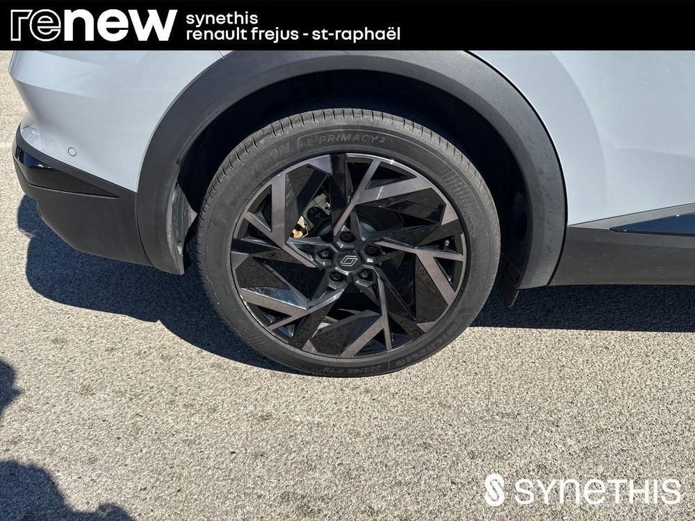 Symbioz E-Tech full hybrid 145 Esprit Alpine 2025 occasion 83600 Fr&eacute;jus