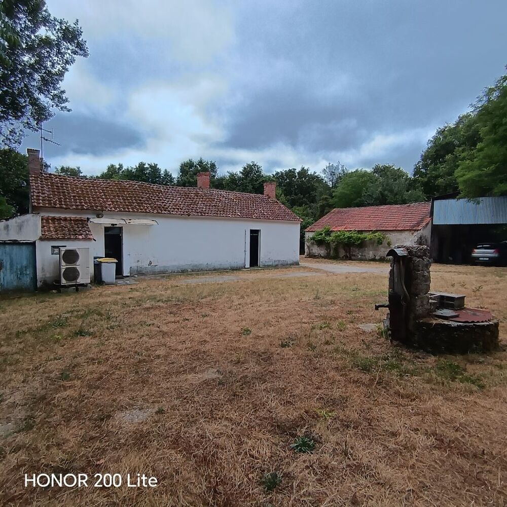 Vente Maison maison 4 pièces 104 m² entouré de 7750 m² de terrain Soullans