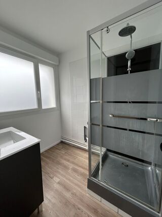  Appartement à louer 2 pièces 52 m²