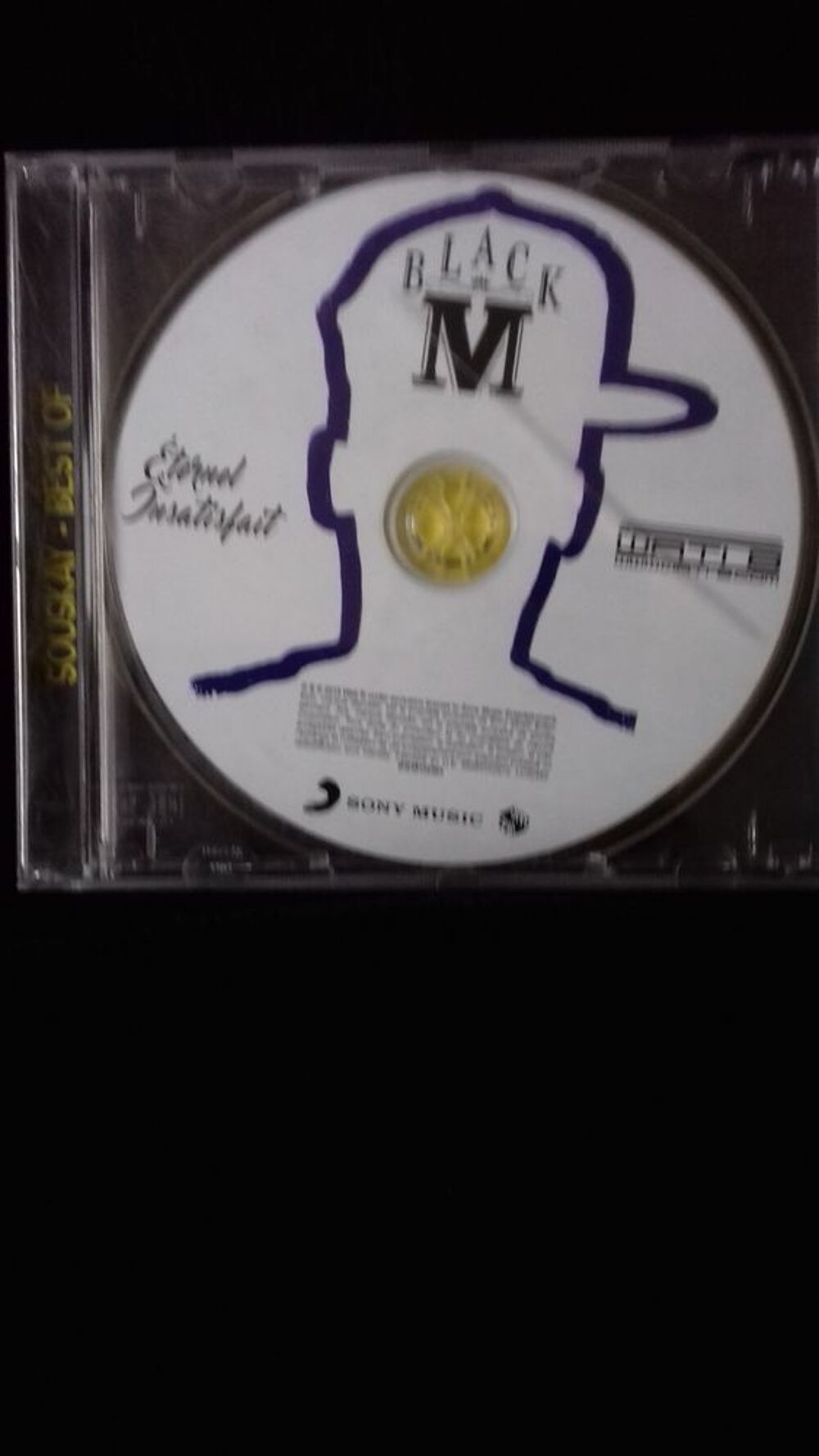 UN CD DE MUSIQUE CD et vinyles