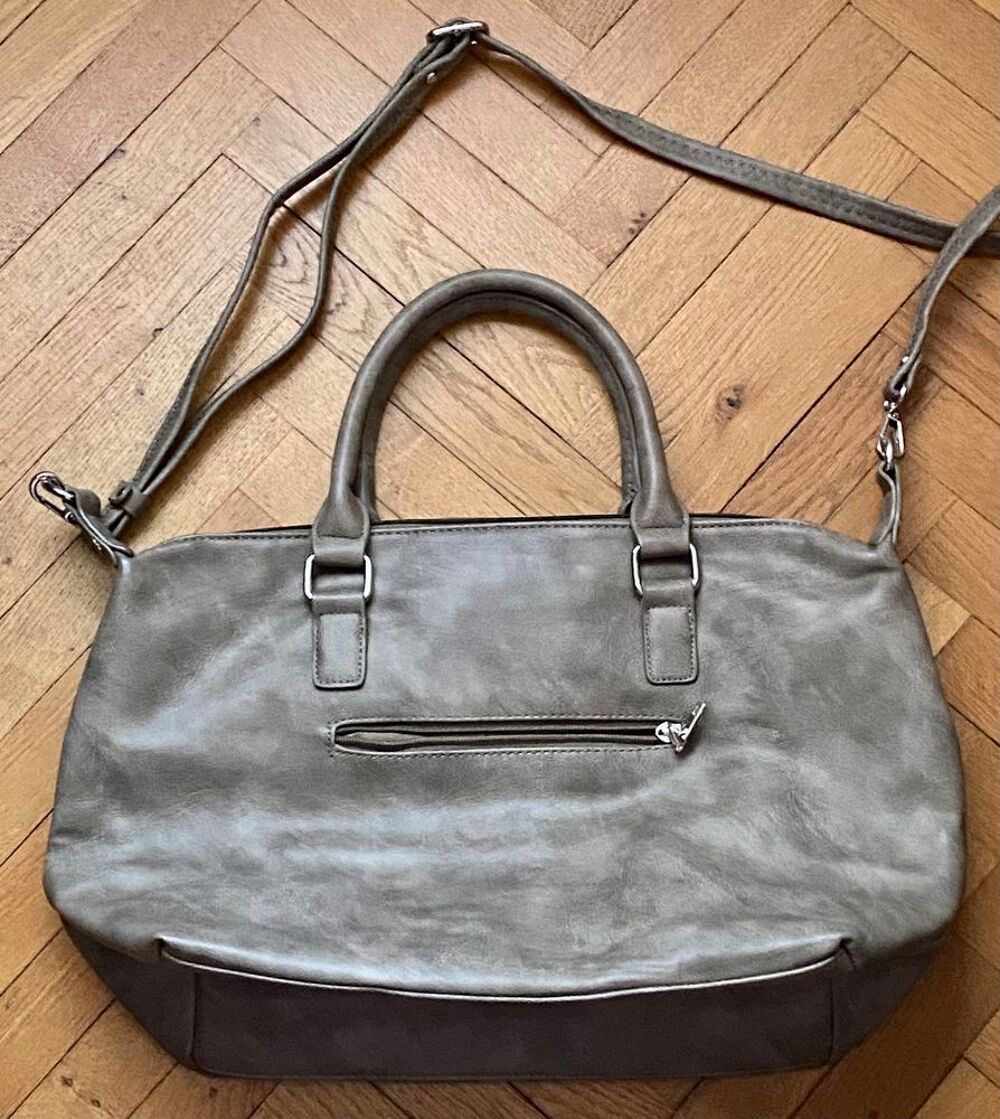 Sac besace argent&eacute; Maroquinerie