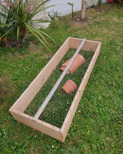 Enclos bois grillage 70 44000 Nantes