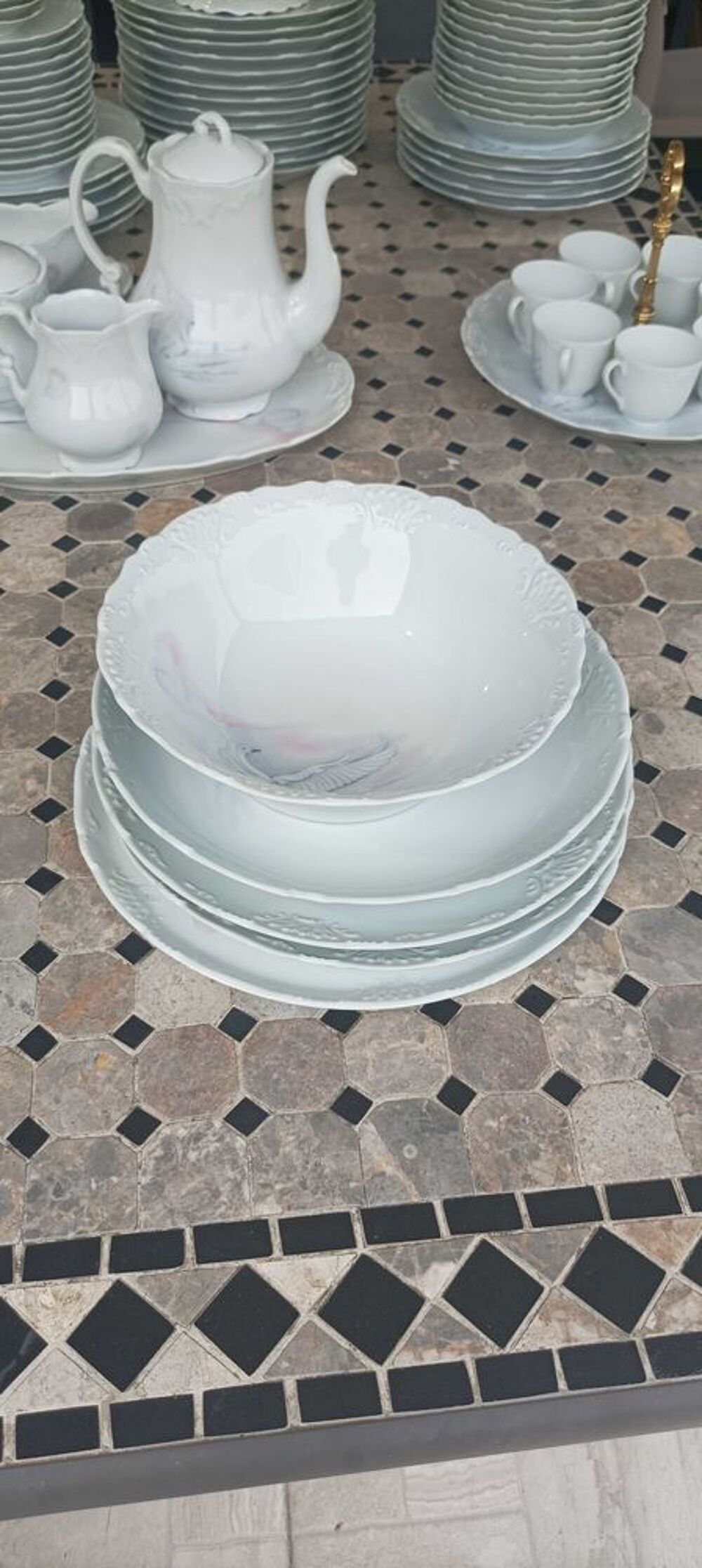 Service de table Limoges Tharaud €" 78 pi&egrave;ces neuves 