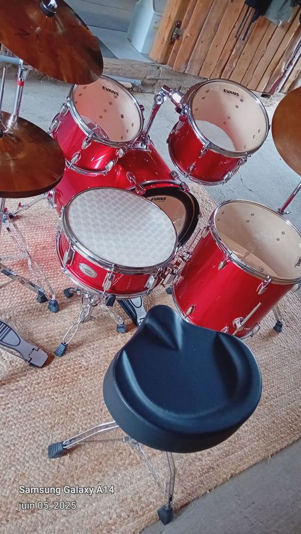 Batterie acoustique. Instruments de musique