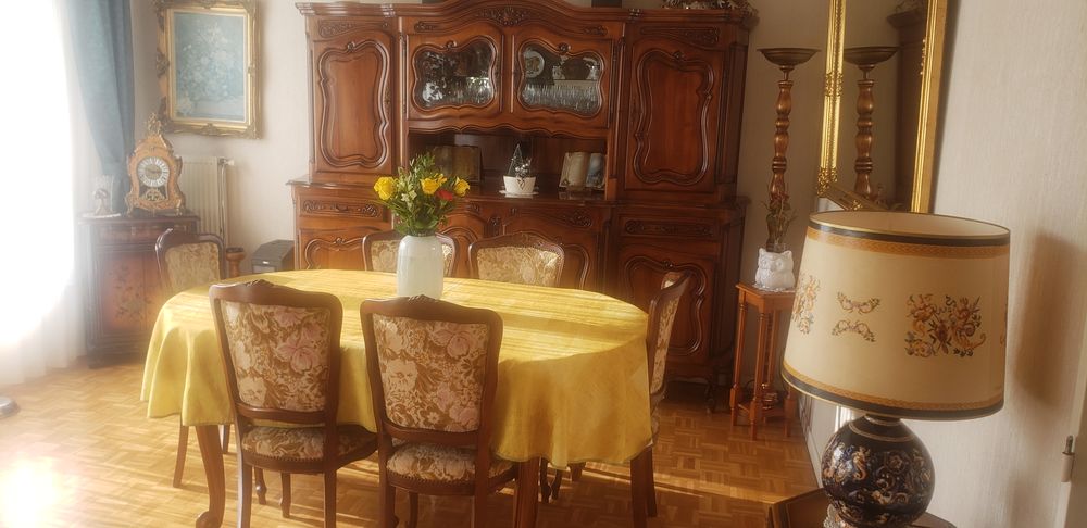 salle &agrave; manger compl&egrave;te style Louis XV Meubles