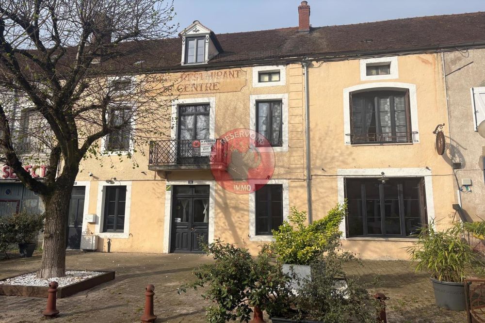Maison 7 pièces 240 m² · à Venarey-les-Laumes · 240 m² · 188 000 €