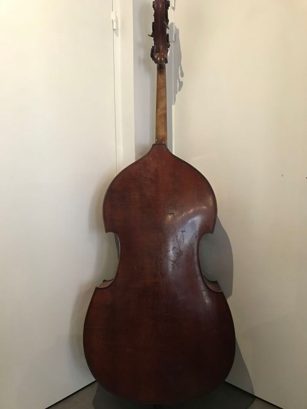 tr&egrave;s belle contrebasse Mirecourt fin 19&egrave;me. Instruments de musique