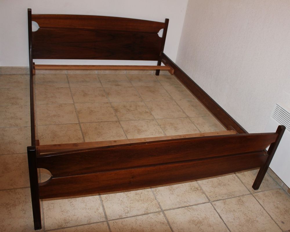 Cadre de lit Roche Bobois noyer massif 100€ Meubles