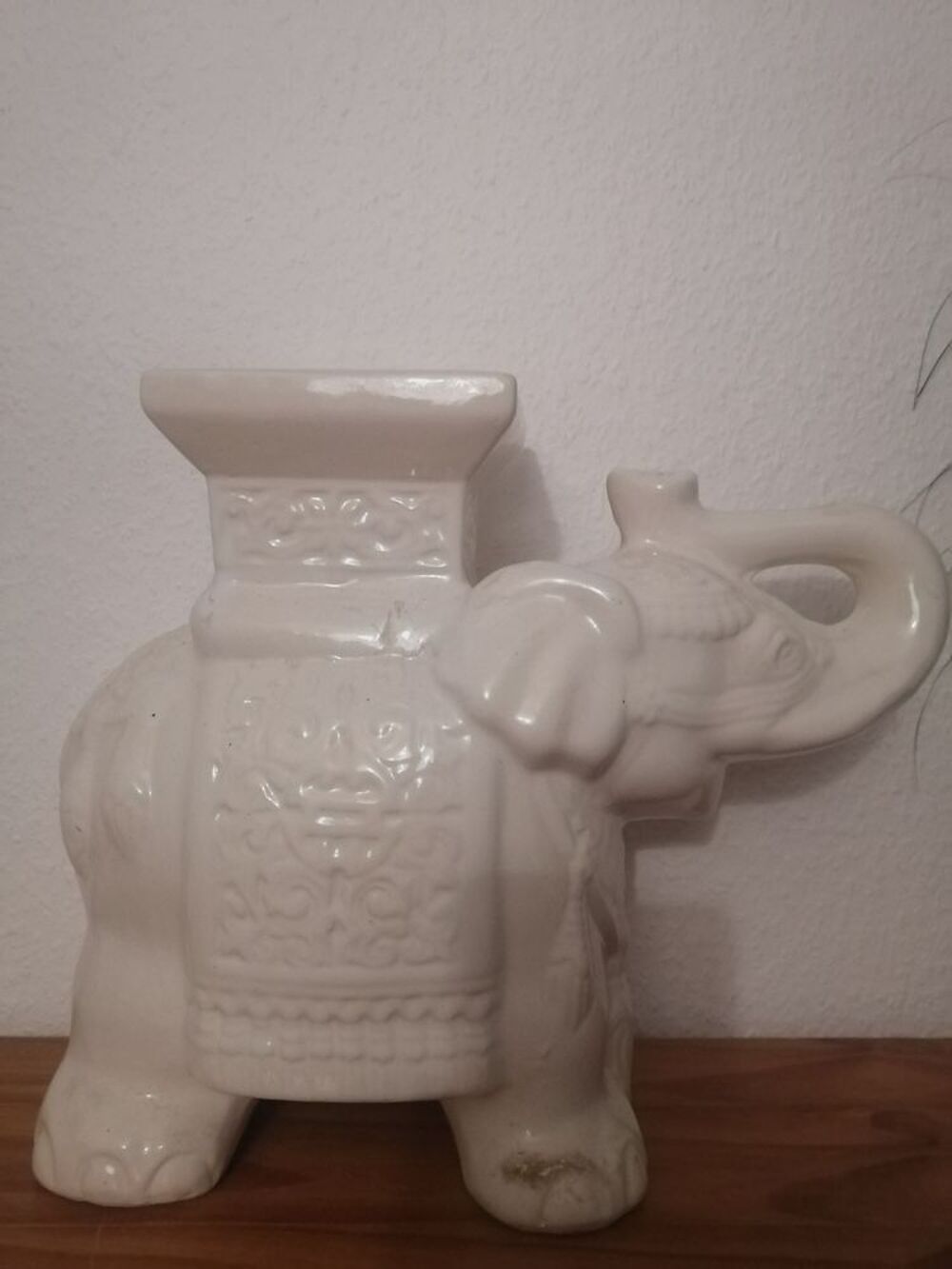 El&eacute;phant d&eacute;coratif en fa&iuml;ence / c&eacute;ramique Décoration