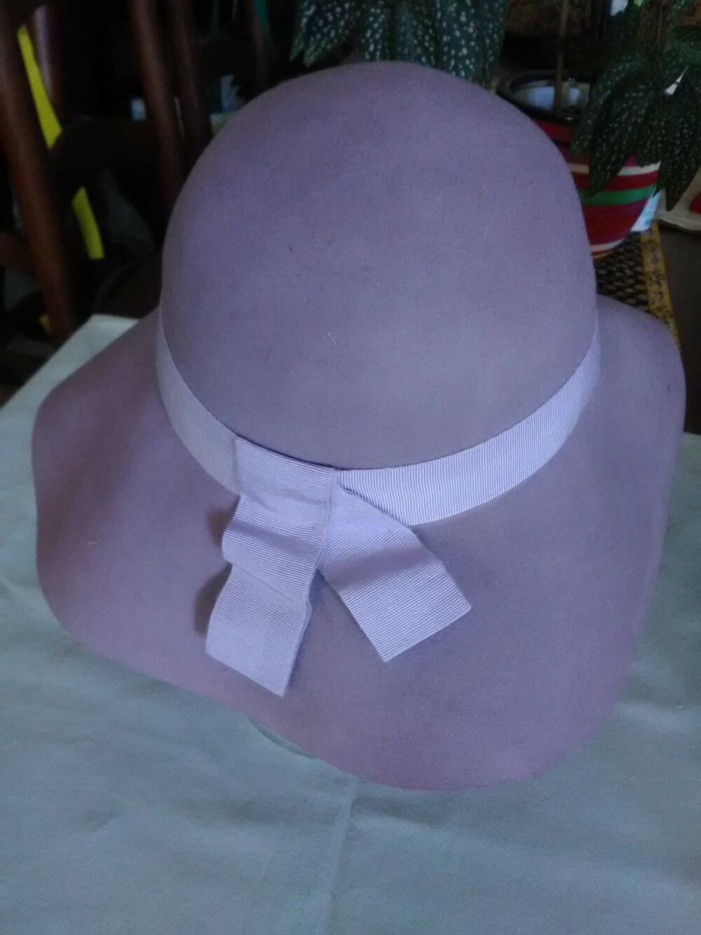 Chapeaux pour Dames (5) / &agrave; l'unit&eacute; Vêtements