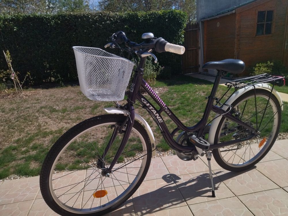 v&eacute;lo fille 24 pouces 
Vélos