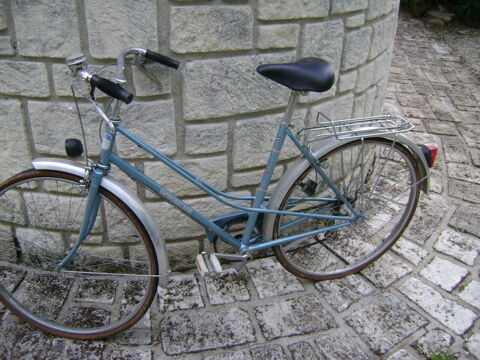 Ancien v�lo dame 60 Mont�limar (26)