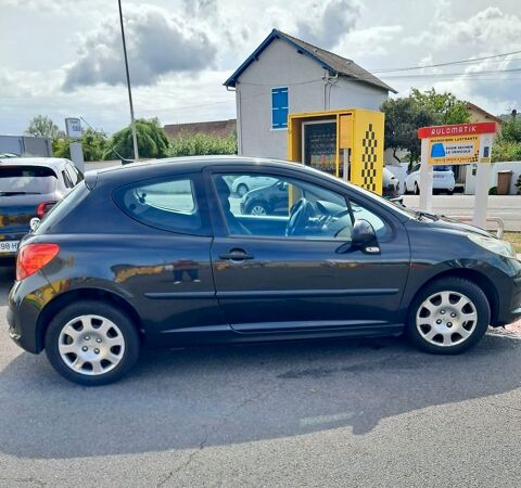 Peugeot 207 1.4 Essence &euro;" 166 000 km &eur