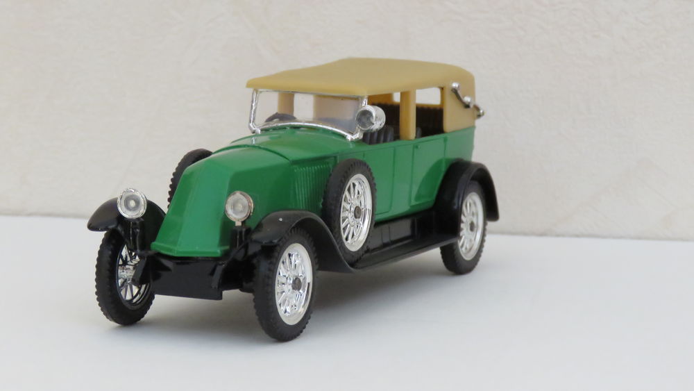 Voiture miniature Renault 40 cv 