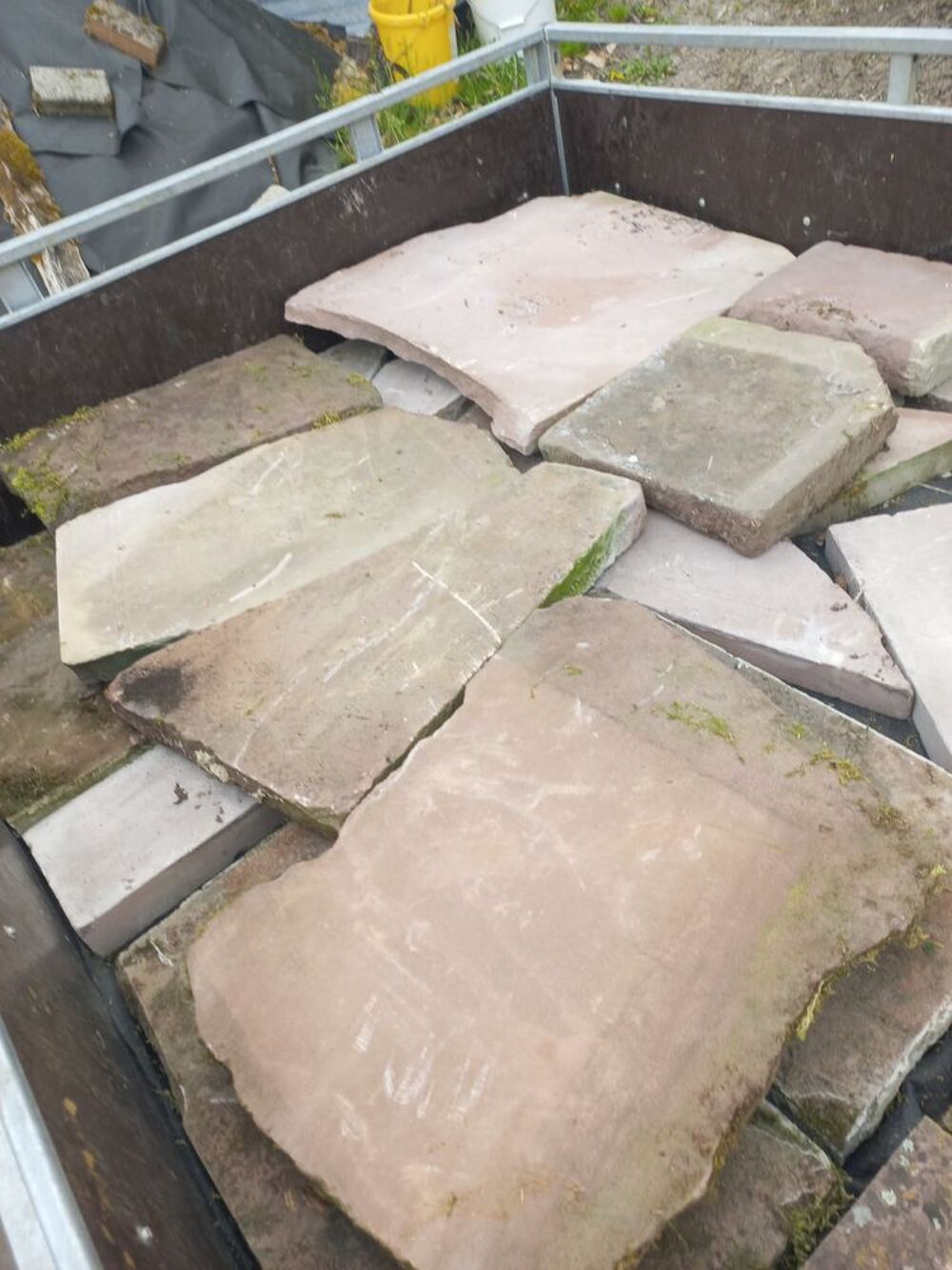 Lot de 3 m&egrave;tre carr&eacute; de dalles en gr&egrave;s des Vosges 150 euros Bricolage