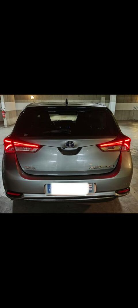 Toyota Auris Hybride 136h Design 2015 occasion Sainte-Marie 97438