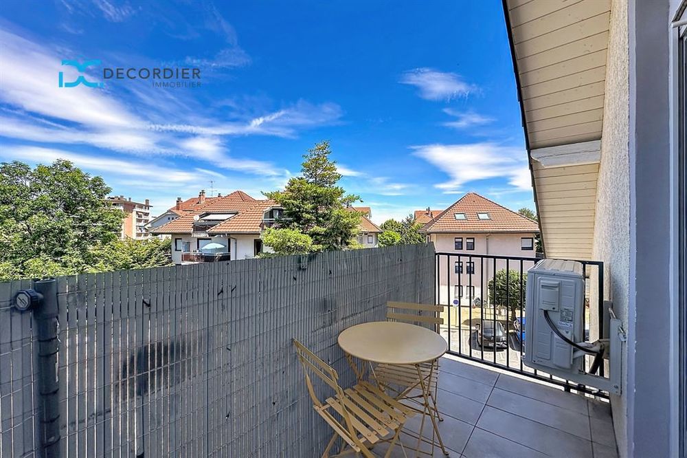 Vente Appartement APPARTEMENT T3 - CLIMATISÉ - 64,01 M² DONT 45 M² CARREZ Thonon les bains