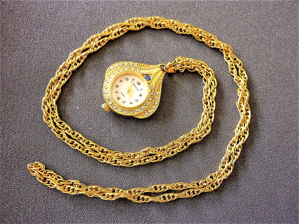 LUC DESROCHES montre pendentif Orientaliste Dame 1980 LDR100 Bijoux et montres
