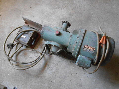MOTEUR ELECTRIQUE 380V 100 Bâgé-la-Ville (01)