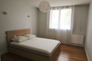  Appartement à louer 3 pièces 64 m²