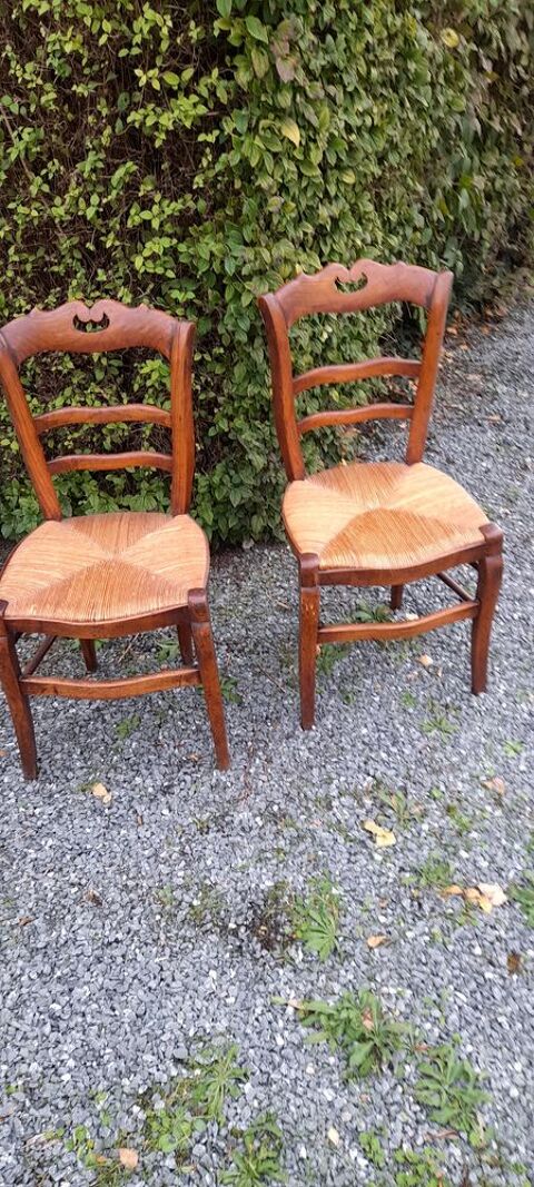 2 chaises anciennes en paille 18 Villev�que (49)