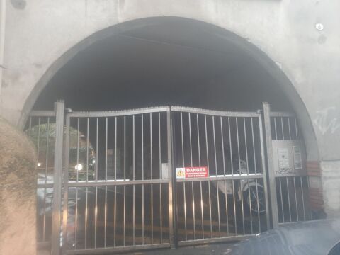  Parking / Garage � louer 10 m�