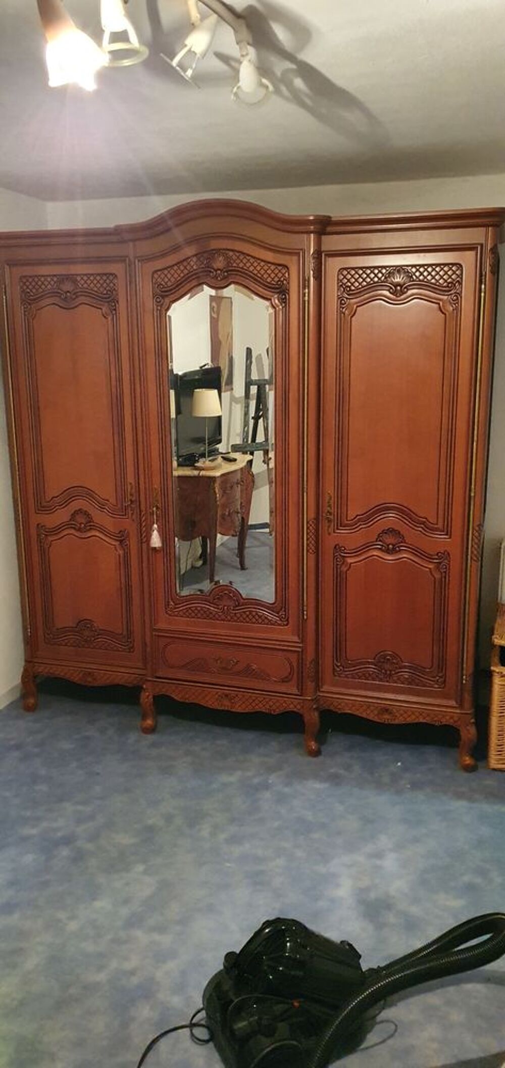 armoire trois portes Meubles