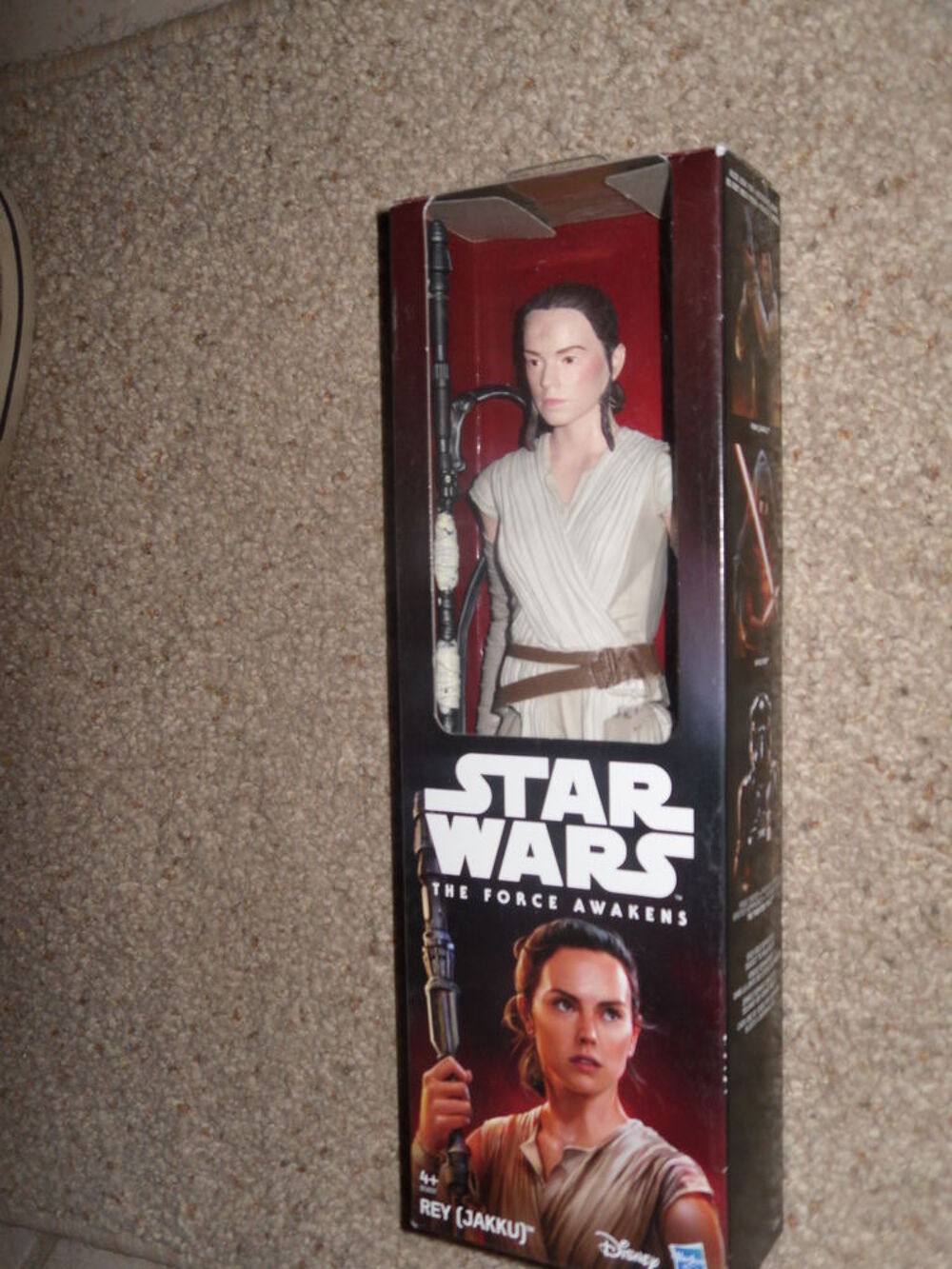 Figurine Star Wars : REY (dernier Jedi) 30 cm NEUF Jeux / jouets
