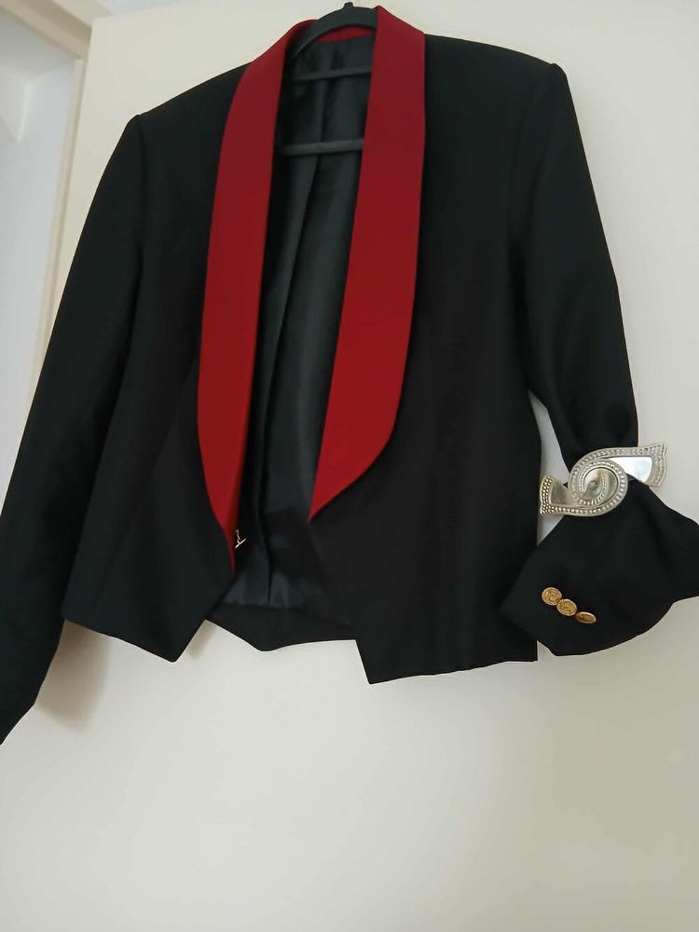  Veste talle 50 spencer neuve noire col rouge N&deg;1423 V�tements