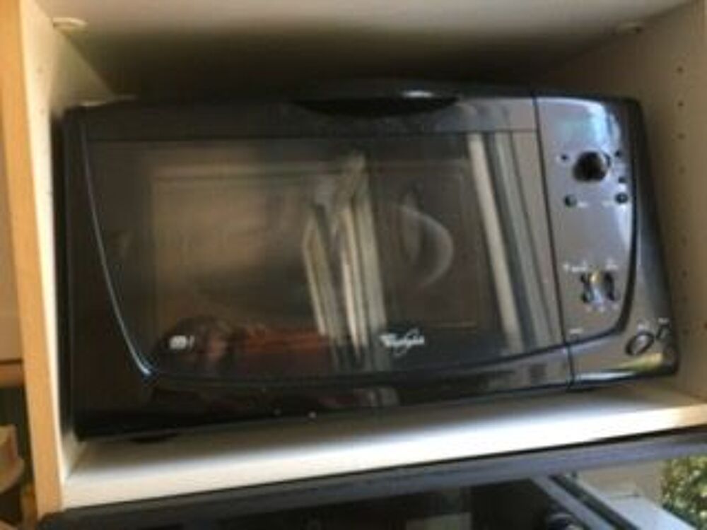 Micro-ondes avec fonction grill et fonction crisp
WhirlpooL Electroménager