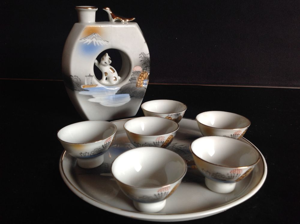 SERVICE &Agrave; SAK&Eacute; TRADITIONNEL 8 PI&Egrave;CES EN PORCELAINE Envoi Pos Cuisine