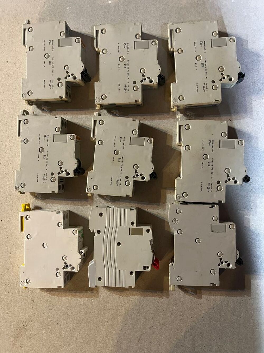 Disjoncteurs 10A
Bricolage