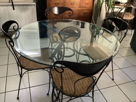 Table fer forg et plateau en verre   6 chaises fer forg et rotin 250 Gouvernes (77)