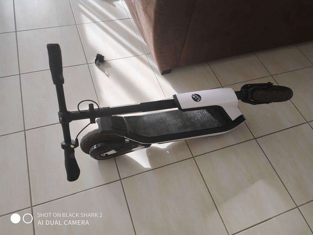 TROTTINETTE ELECTRIQUE Sports