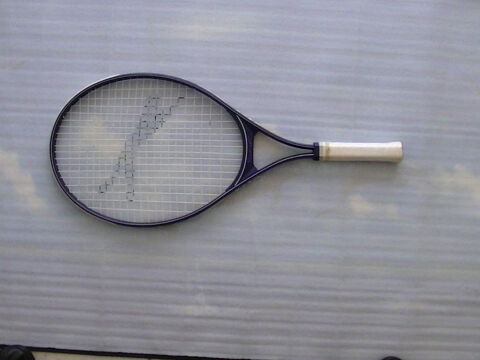 Raquette de tennis. 40 Ouveillan (11)