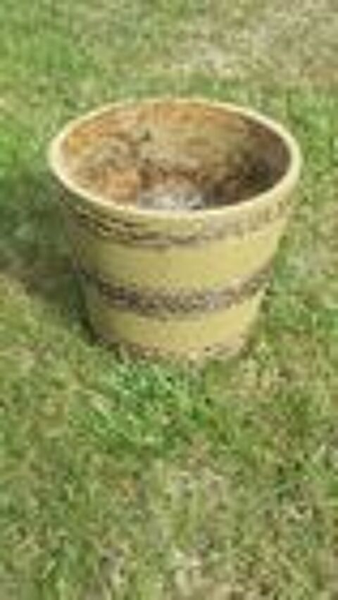 Pot � fleurs tr�s beau style ou autres - en gr�s 9 M�rignies (59)